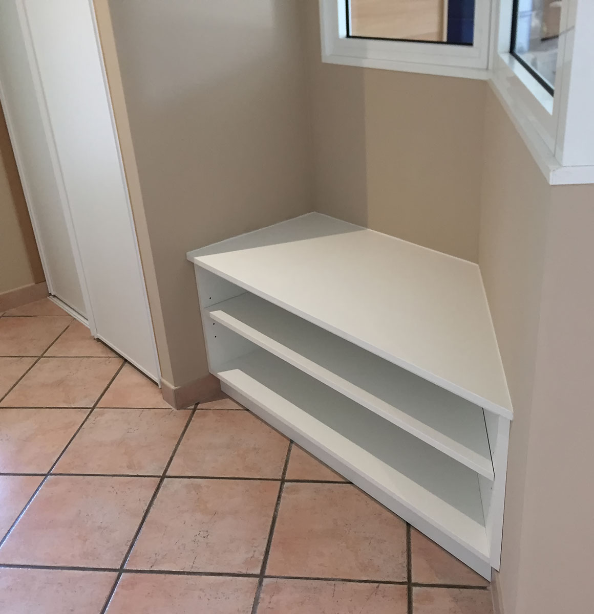 Meuble — Décors blanc premium.