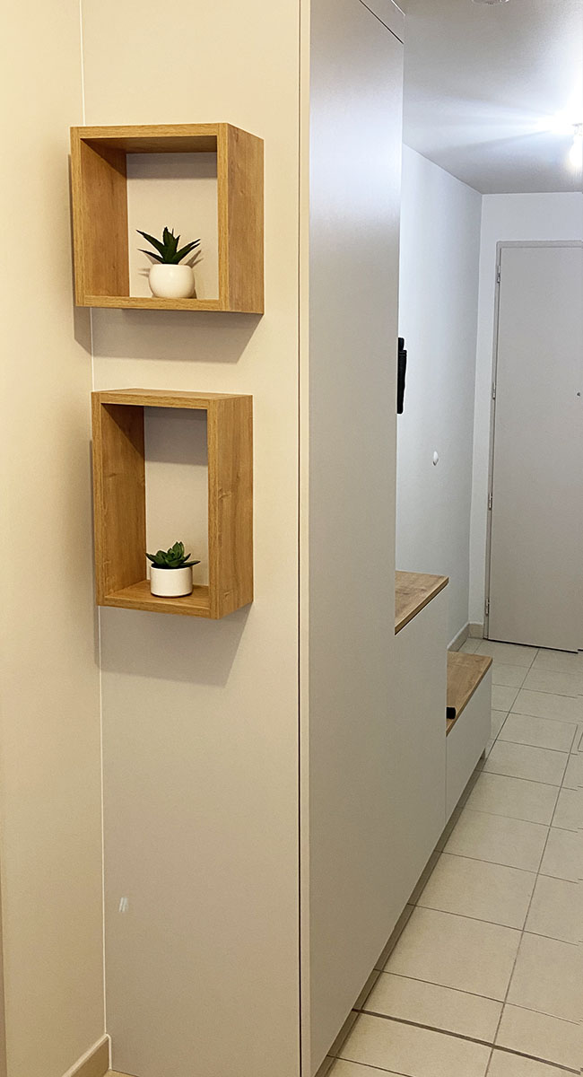 Meuble entrée — Décor gris Paloma.
Niches — Chêne Hamilton.