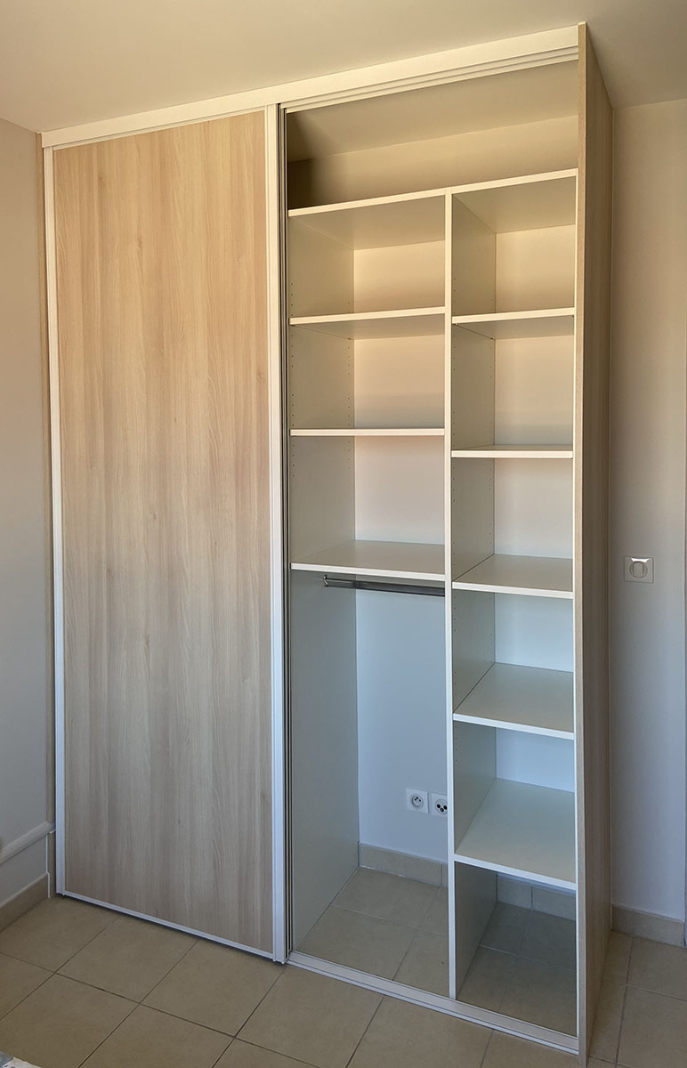 Portes coulissantes — Décor chêne.